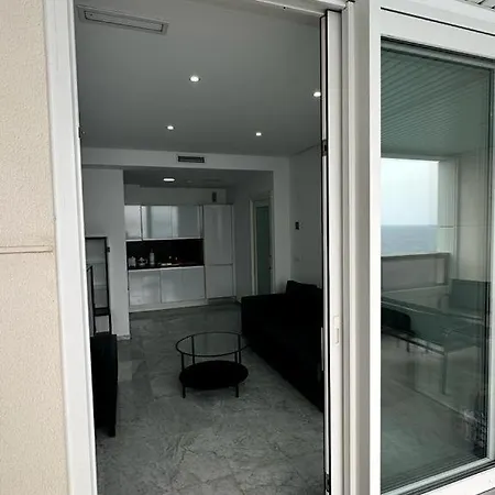 Seafront In Apartment *